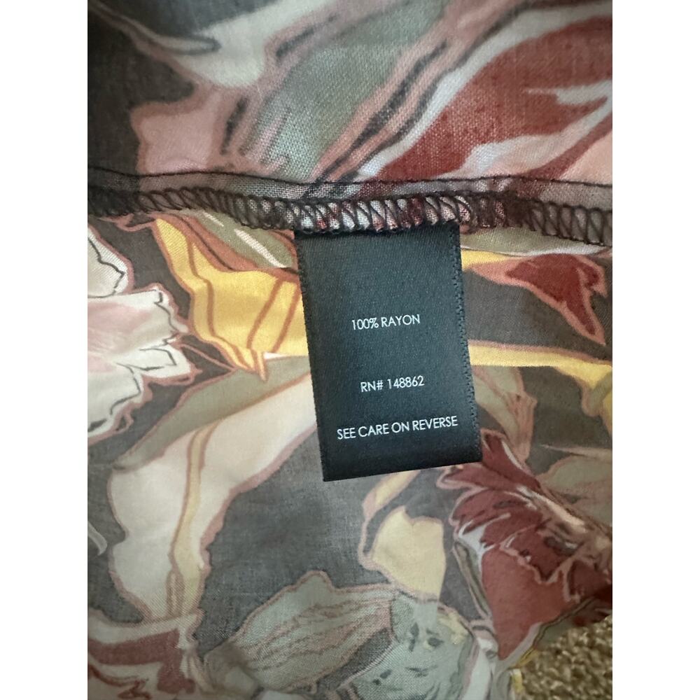 Torrid Floral Detail Tank - Picture 3 of 3